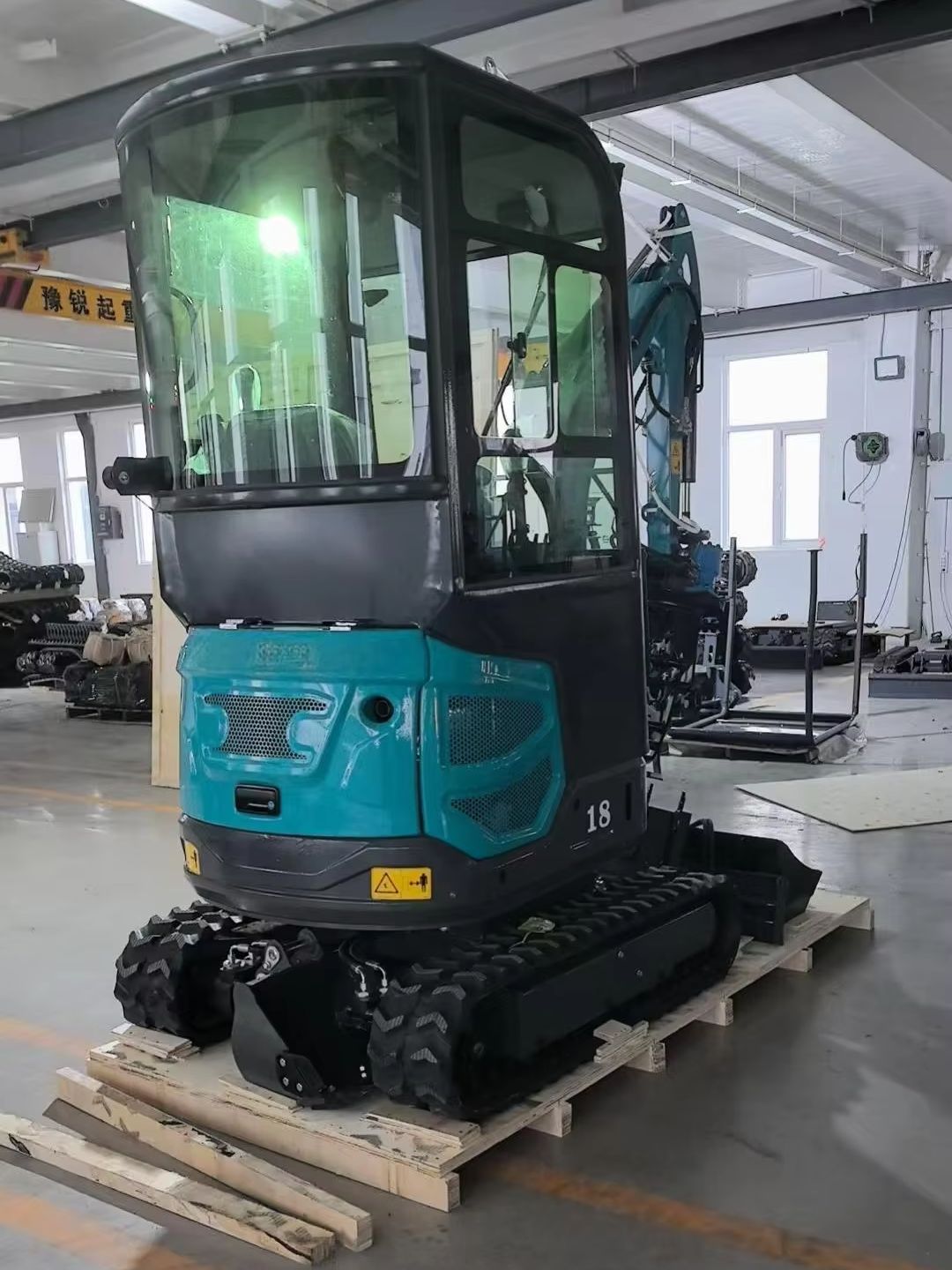 1.8 Ton Mini Excavator with At - đánh giá và giá Agriculture Gardening Farming